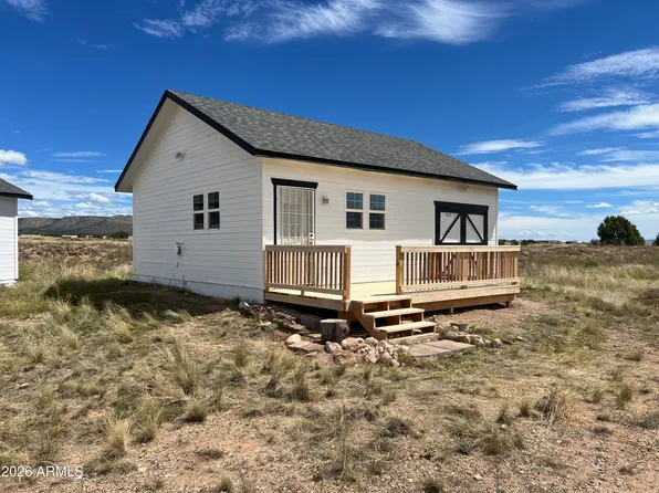3434 W MALAPAI Road, Paulden, AZ 86334