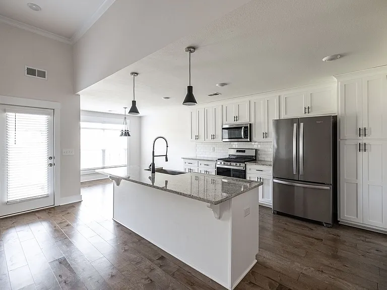 905 Frog Gip Pond Ct — Photo 13