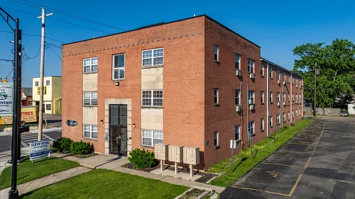 Cleve-Royal Apartments Photo 1