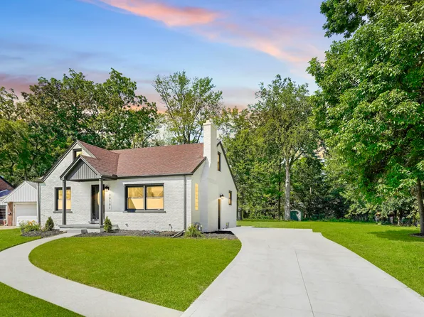 20501 Old Homestead Dr, Harper Woods, MI 48225