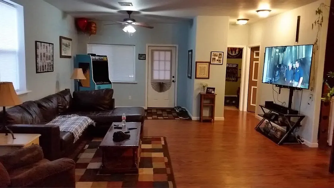 3 bed, 1492 sqft, $2,150 — Photo 3