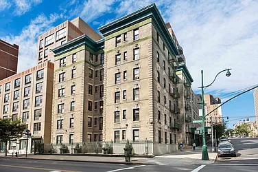 350 W 110th Street in Manhattan Valley