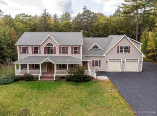24 Wedgewood Dr, Oakland, ME 04963