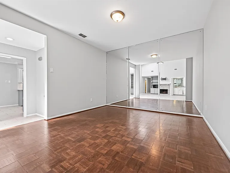 5218 Palmetto St — Photo 16