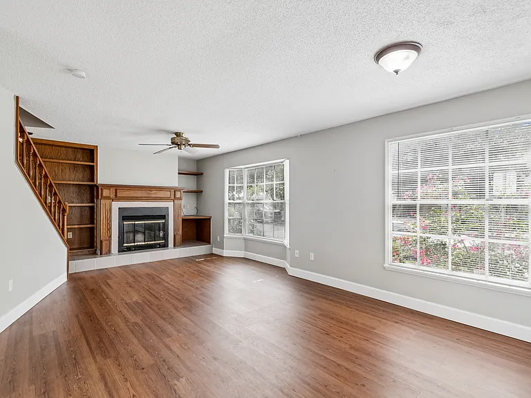 1003 W Horatio St #A — Photo 8