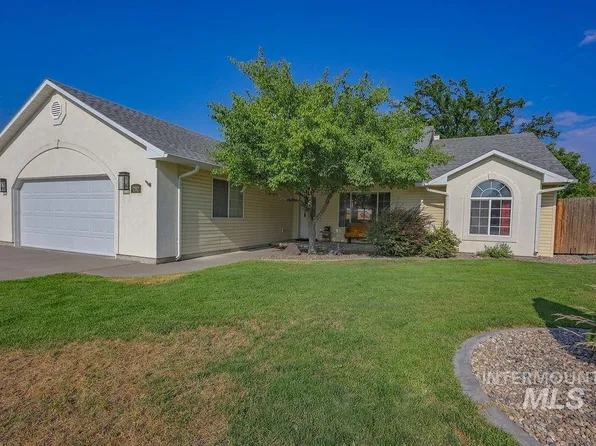 292 Whispering Pine Dr, Twin Falls, ID 83301