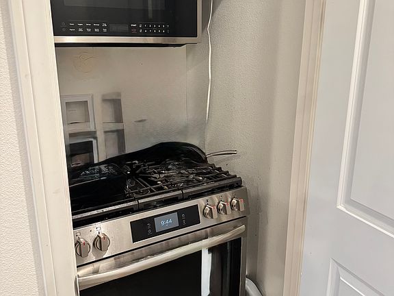 5th image of 2301 E Lincoln Ave #1