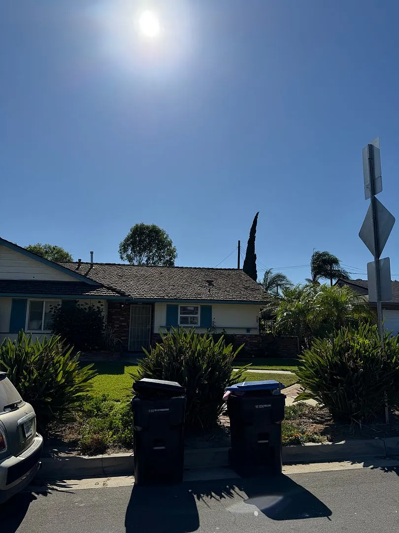 Spacious 4 Bedroom Home — Photo 3