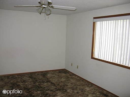 4th image of 2621 SE Park Ave