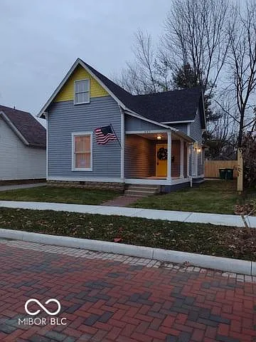 4 bed, 1384 sqft, $1,950 — Photo 1