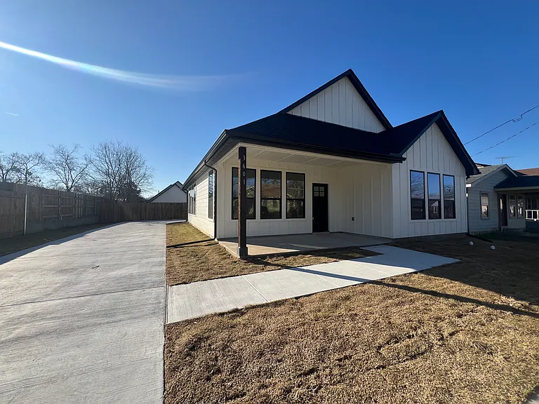 3601 Washington St — Photo 18