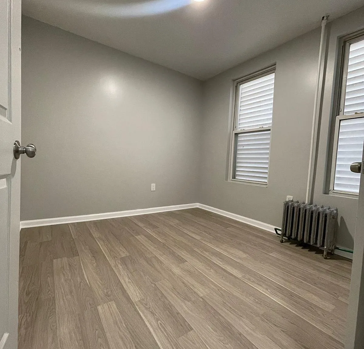 3 bed, 1000 sqft, $2,500 — Photo 3