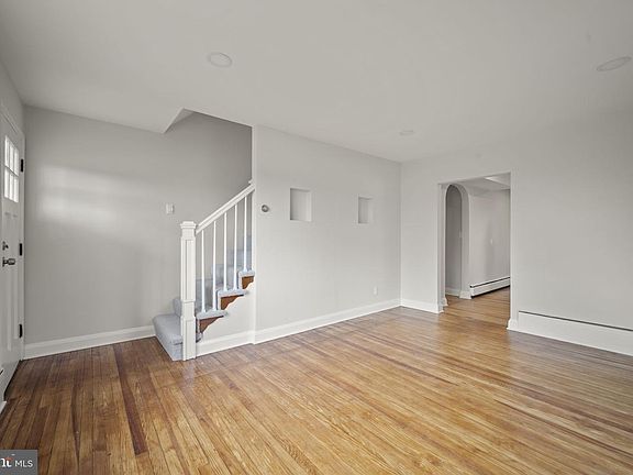 5th image of 834 Dorsey Ave