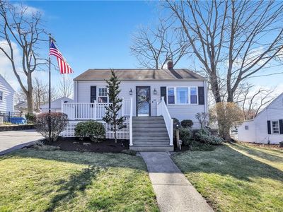 34 Strathmore Rd, West Haven, CT, 06516