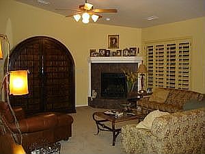 Living Room w/fireplace