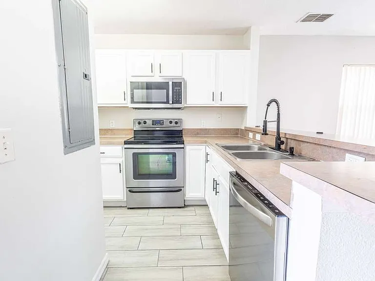 141 Jones Ln #A — Photo 2