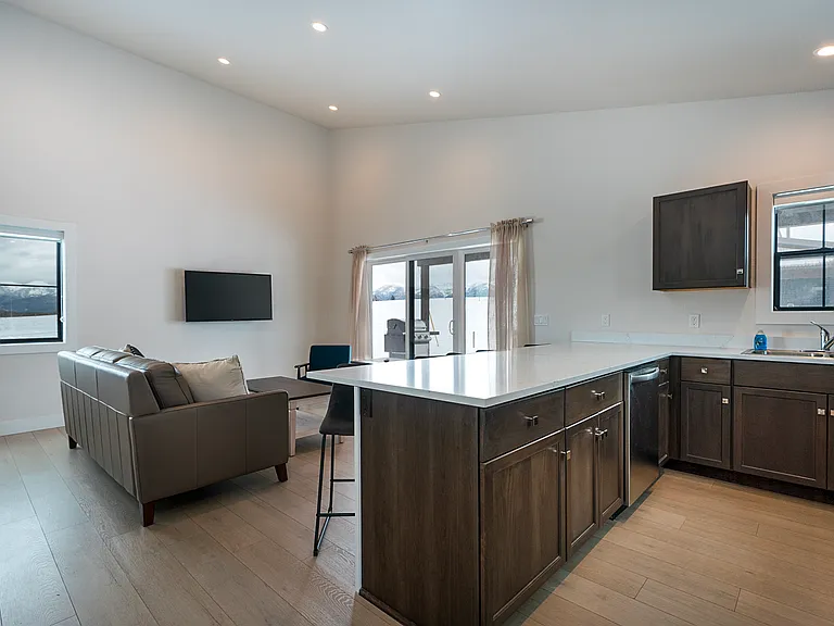 241 Sportsman Ln #7 — Photo 4