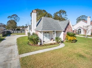 32527 Cedar Ct, Denham Springs, LA 70706