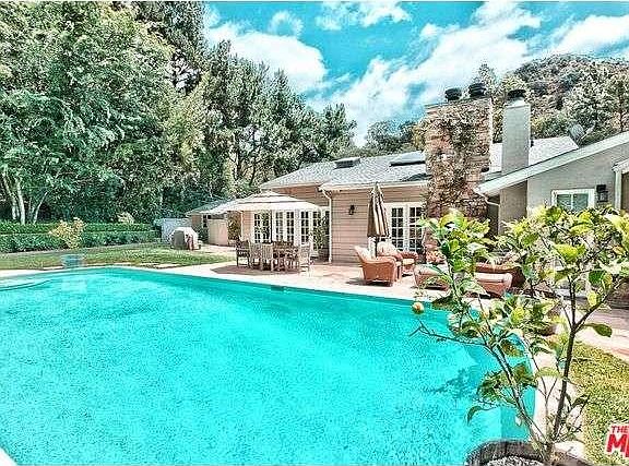 2nd image of 2265 N Bowmont Dr