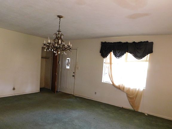 Additional Living Room