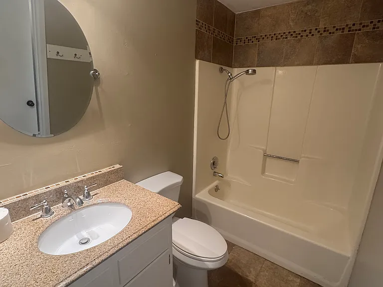 114 Daisy Dr — Photo 11