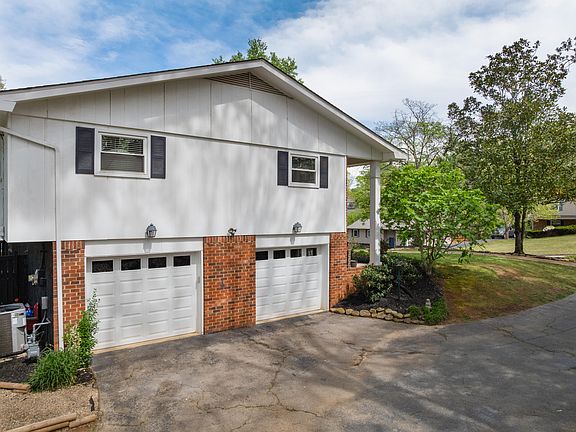 5th image of 9211 Ramblewood Dr