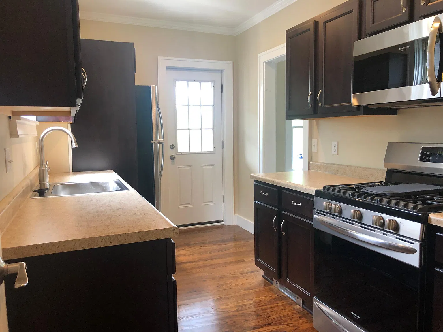 2 bed, $1,650 — Photo 4