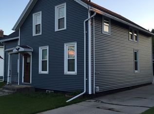 1218 S 12th St, Manitowoc, WI 54220