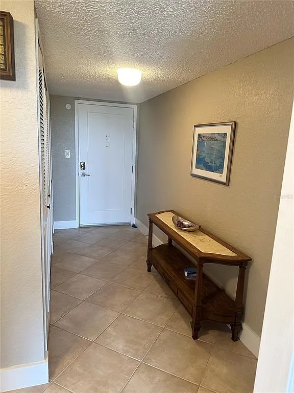 2 bed, 2.0 bath, 1390 sqft, $2,900 — Photo 3