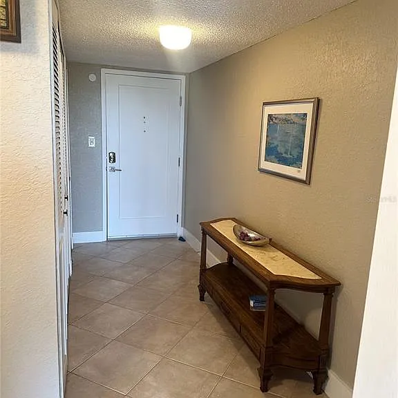 400 Island Way #206 — Photo 3
