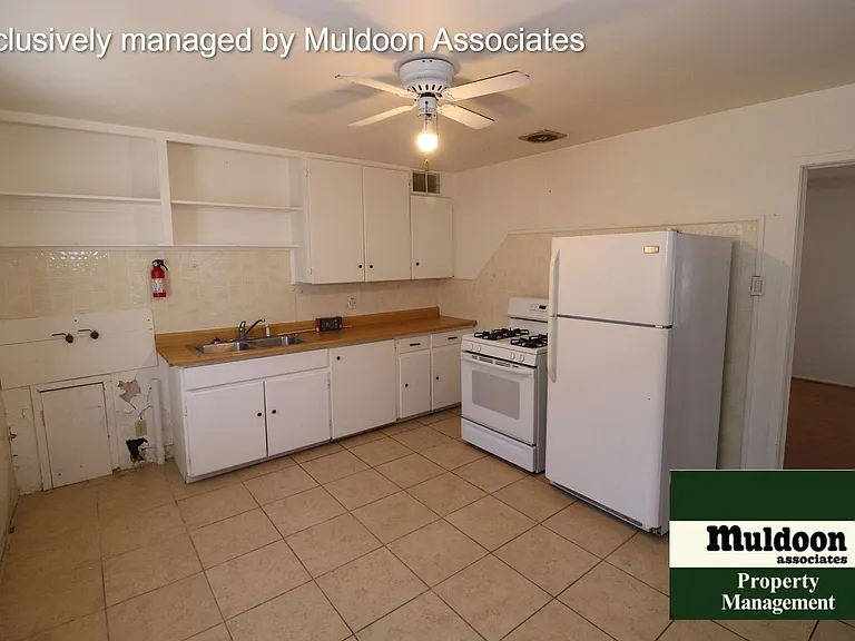 2561 Camellia St — Photo 3