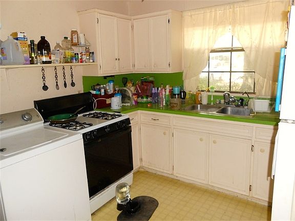 2nd image of 2715 S Houston Dr