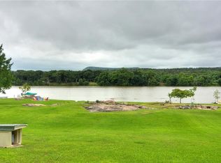 3908 River Oaks Dr, Kingsland, TX 78639