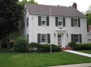 618 10th St SW, Willmar, MN 56201