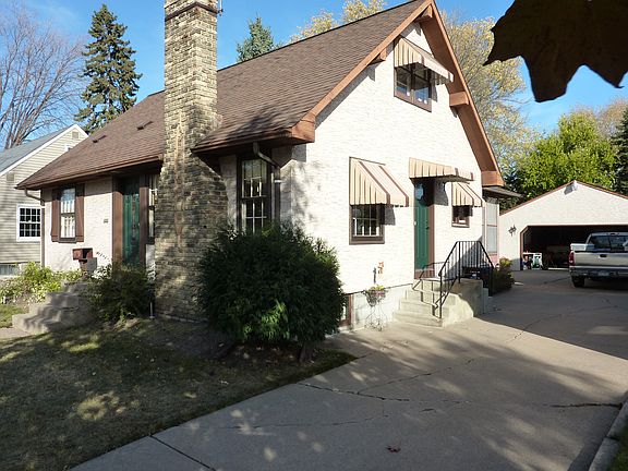 2nd image of 1020 Macarthur Ave