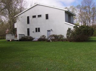 11 Kiesow Ln, China, ME 04358