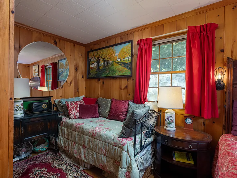 10 Juniper Ln — Photo 37