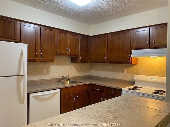 3rd image of 373 Detroit St #402