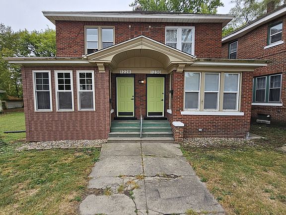 4th image of 1230 Lincoln Way W
