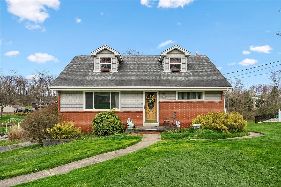 5215 Lew St photo 1