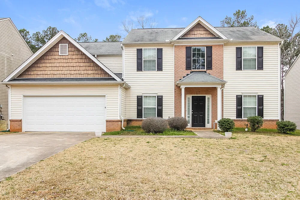 4 bed, 2.5 bath, 2513 sqft, $2,310 — Photo 1
