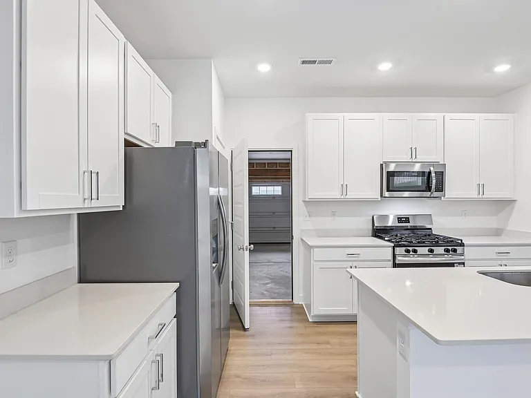 15274 Farrington Way — Photo 17