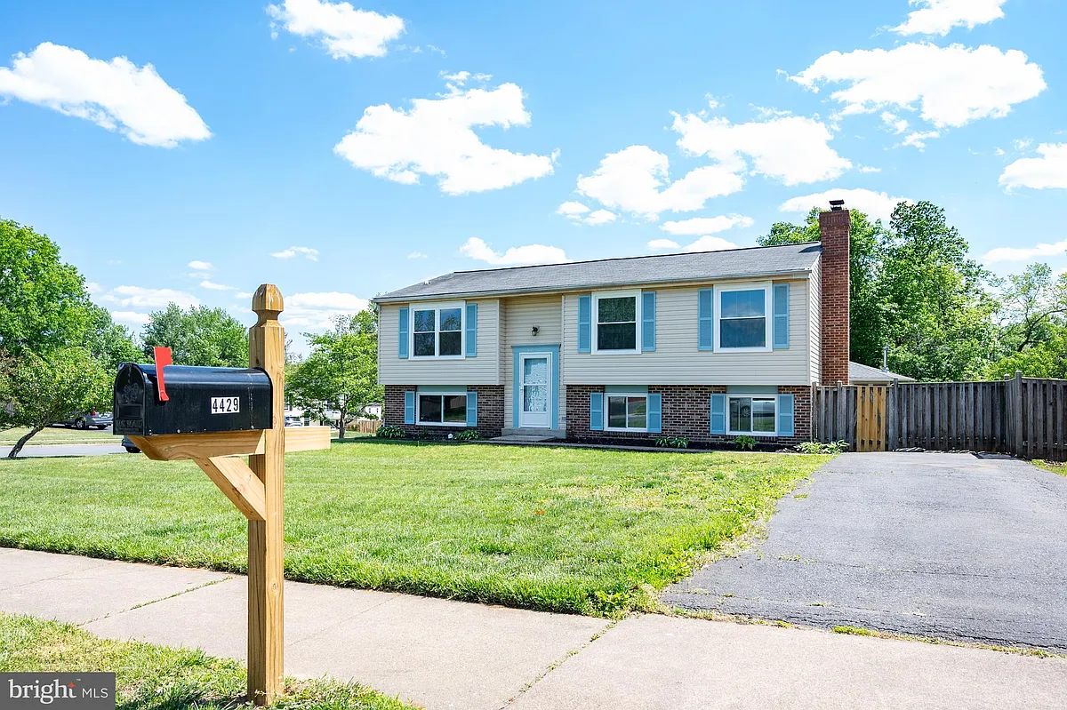 Building Photo - 4429 Cub Run Rd
