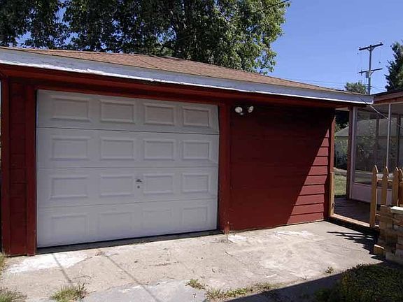 2nd image of 1008 Marion Dr