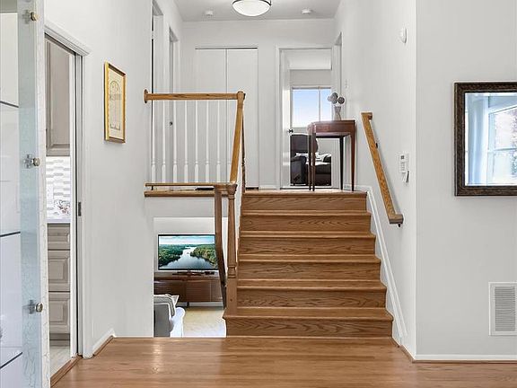 3rd image of 3416 Manor Hill Rd
