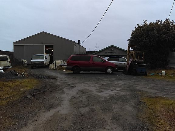 5th image of 17812 52nd Ave E
