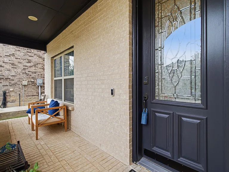 1216 Bayonet St — Photo 5