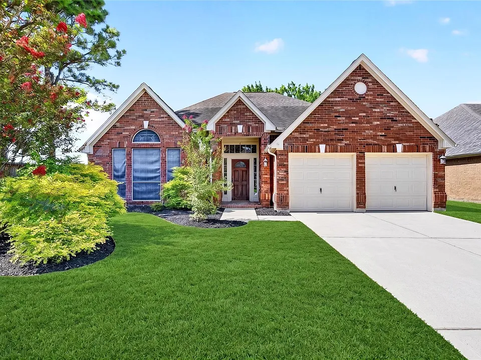 17414 Erin Way Ct