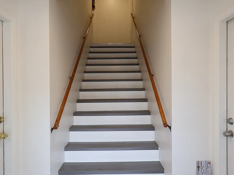 205 Long St — Photo 1