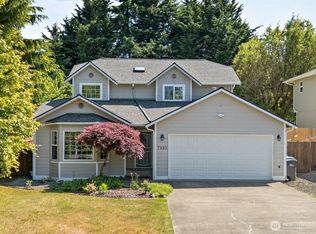 7330 E Collins Rd, Pt Orchard, WA 98366